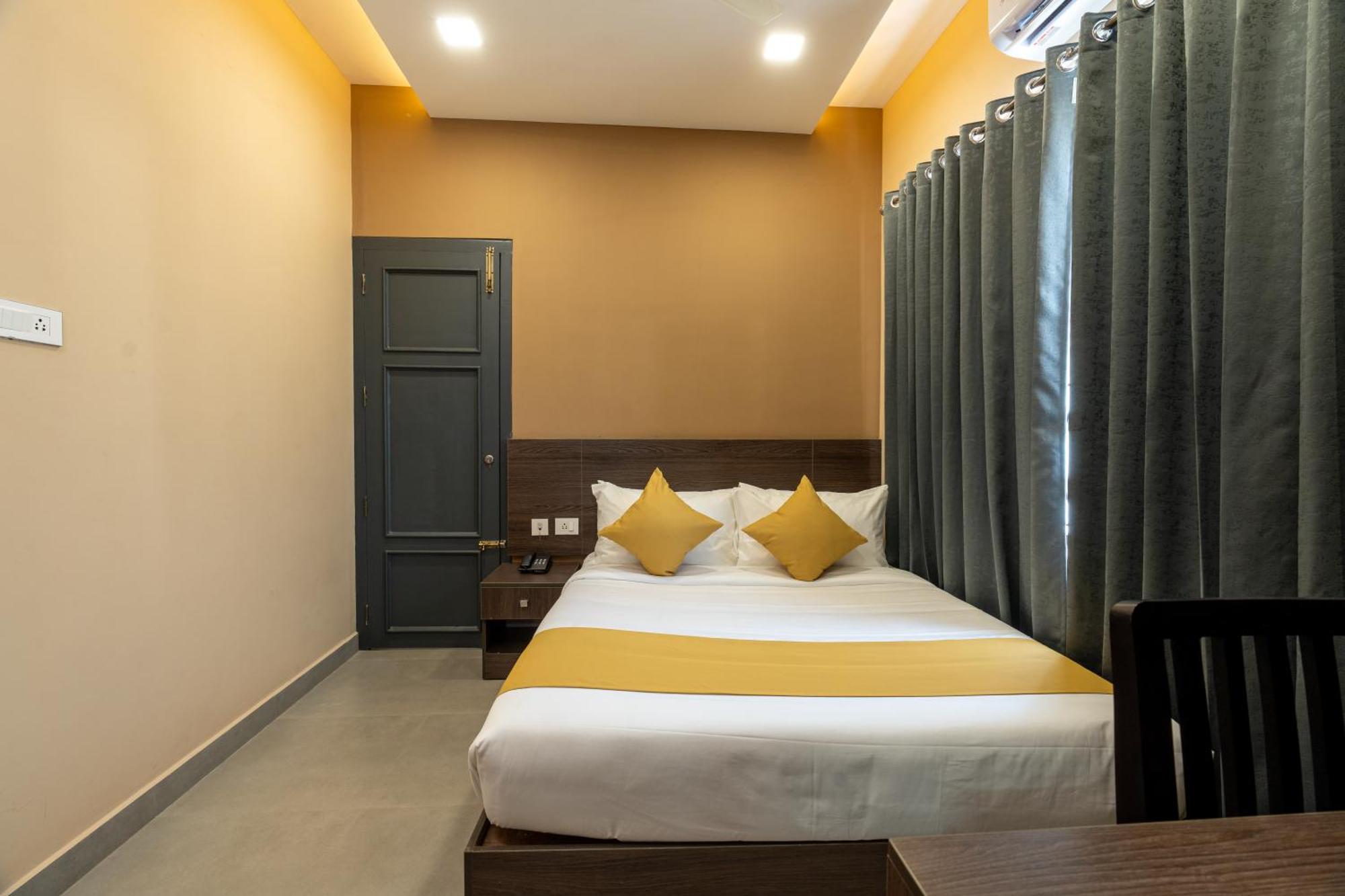 Court 11 By Dimora Otel Kochi Dış mekan fotoğraf